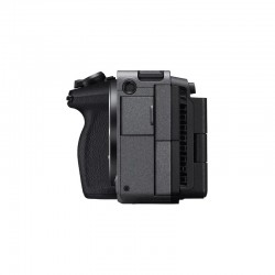 Sony ILME-FX30B + 18-105mm f4.0 power zoom