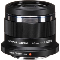 OM SYSTEM M.Zuiko Digital 45mm f/1.8 Zwart - Beste prijs en snelle levering op Foto-Groep website