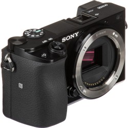 Sony A6100 + E PZ 16-50mm