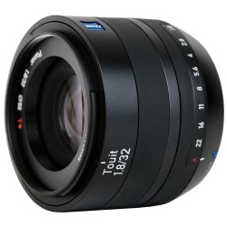 Zeiss Carl Zeiss touit 32mm f1.8 X-mount