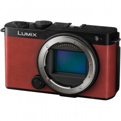 "Koop de Panasonic Lumix S9 Crimson Red Body bij Foto-Groep"
