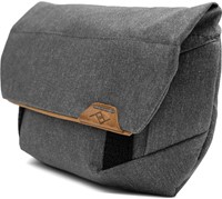Peak Design Field Pouch V2 - Charcoal-3