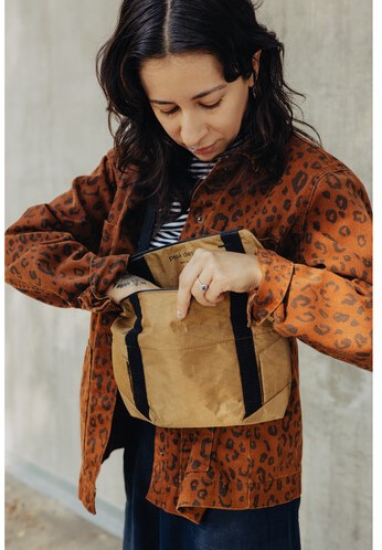 Peak Design Field Pouch V2 - Coyote-3