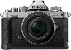 Nikon Z fc + NIKKOR Z DX 16-50mm F3.5-6.3 VR zilver