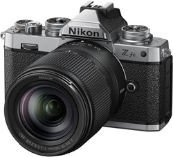 Nikon Z Fc + NIKKOR Z DX 18-140mm F3.5-6.3 VR